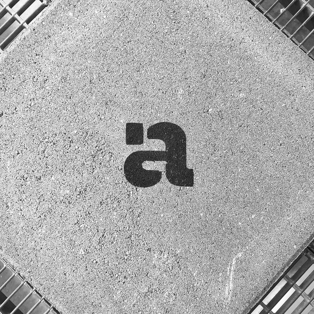 Typespecimen Custom Font Aksiom AKS Angewandte Kunst Schneeberg, gestaltet von Zentrumwest